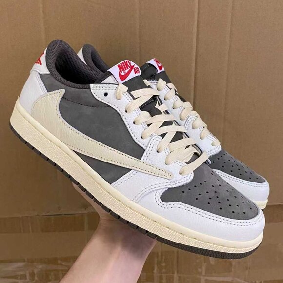 Travis Scott x Air Jordan 1 Retro Low OG 'Reverse - Picture 1 of 7